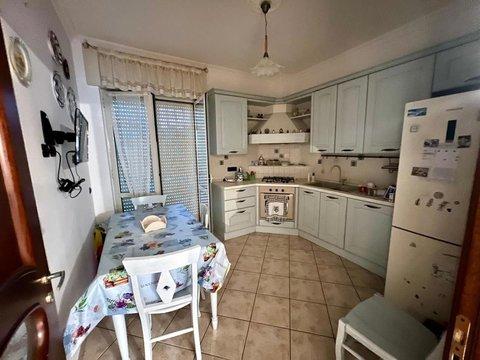 Quadrilocale in Via Vecchia San Gennaro s.n.c, Zona Alta - Solfatara - Rione Ortodonico, Pozzuoli