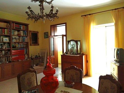 Appartamento in piazzetta Olivella, s.n.c, Montesanto-Quartieri Spagnoli, Napoli