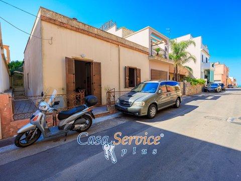 Casa indipendente in Via Pola s.n.c, Sannicola