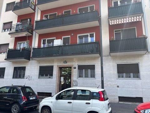 Bilocale in Viale Aretusa, 17, Morgantini - Segesta, Milano