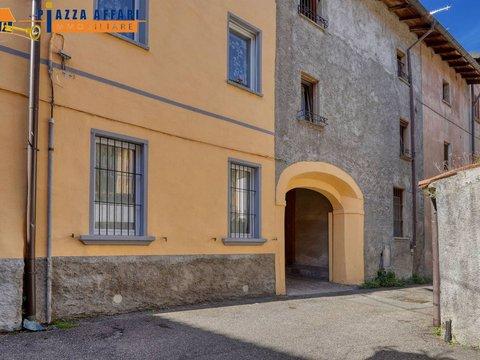 Casa indipendente in Via Antonini, 1, Lavena Ponte Tresa