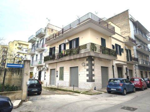 Villetta bifamiliare in Via Sant'Agostino, 72, Centro, Trani