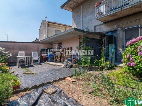 Trilocale in Via Madonnina, 37, San Giorgio Su Legnano