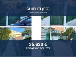 Villetta a schiera in Via Eugenio Montale, 25, Chieuti