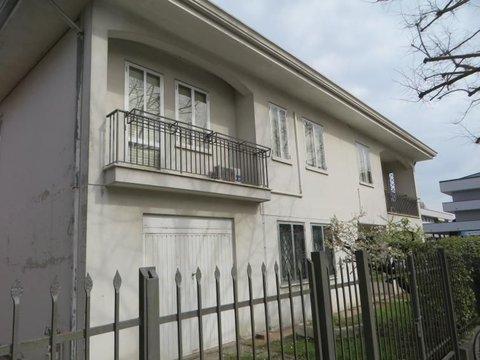 Villa in Viale Benvenuto Tisi da Garofolo, 11, Commenda-San Bortolo, Rovigo