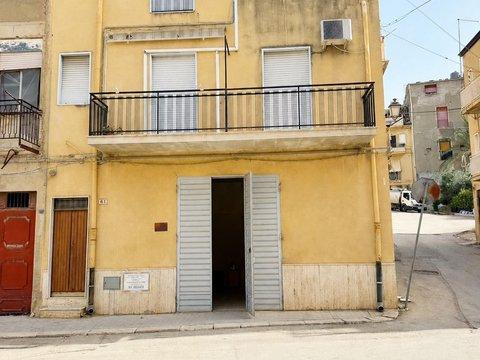 Casa indipendente in Via Pietro Micca s.n.c, Zona Centrale, Canicattì