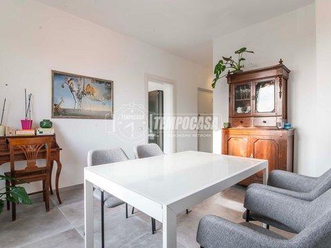 Bilocale in Via Mazza, 23, Guanzate