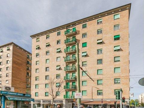 Bilocale in Viale Zara, 23, Isola, Milano