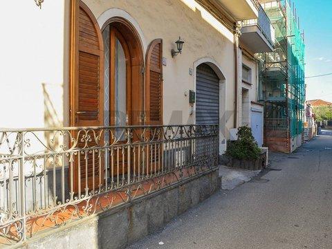 Villetta bifamiliare in Via Riesi, 43, Pozzillo-Stazzo-Santa Tecla, Acireale