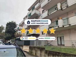 Trilocale in Via Villa Curti, Venarotta