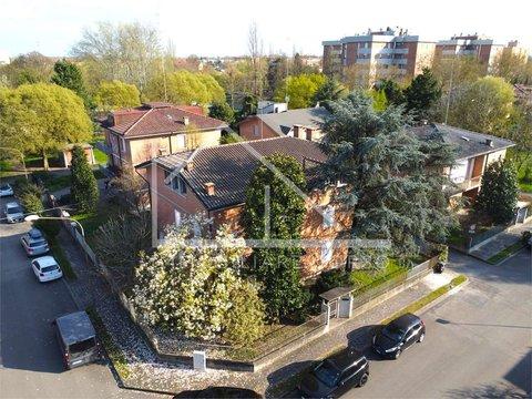 Villa in Via Cipro s.n.c, Morbidina-Nazioni-Santa Croce, Carpi