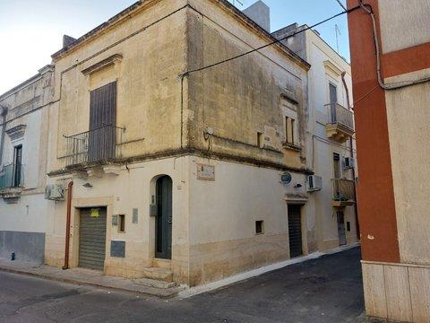 Trilocale in Via Giuseppe Garibaldi, 85, Grottaglie
