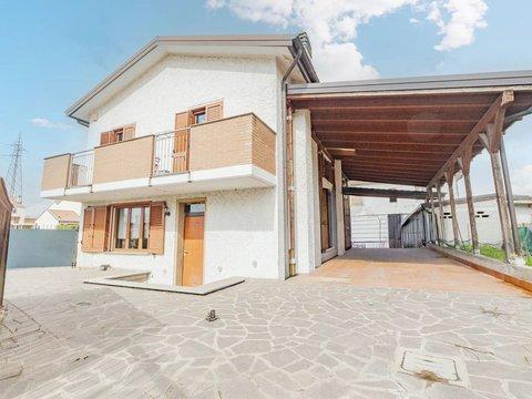 Villa in Via Roma, 53, Ossago Lodigiano