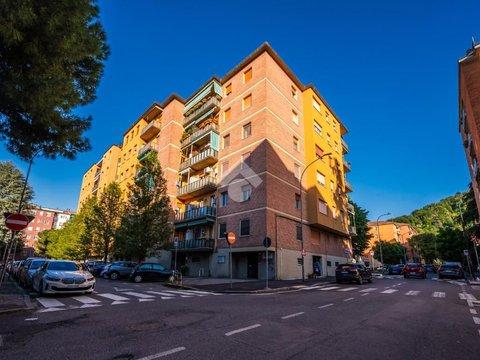 Trilocale in Via del Guercino, 2, Croce, Casalecchio di Reno