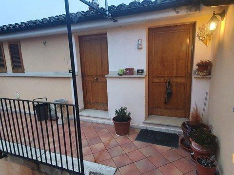 Trilocale in Via Mario Capuani s.n.c, Centro, Teramo