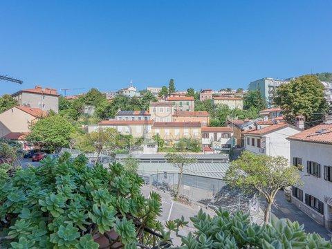 Bilocale in Via Giulia, 96, Cologna - Università, Trieste