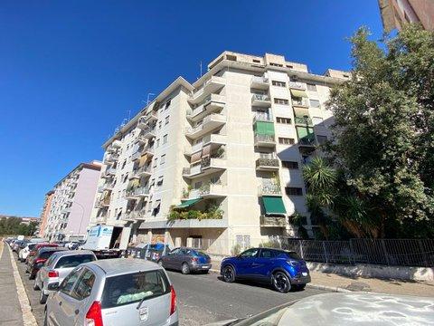 Trilocale in Viale Marco Fulvio Nobiliore, 98, Don Bosco, Roma