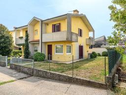 Villetta bifamiliare in Via Monte Zebio, Malo