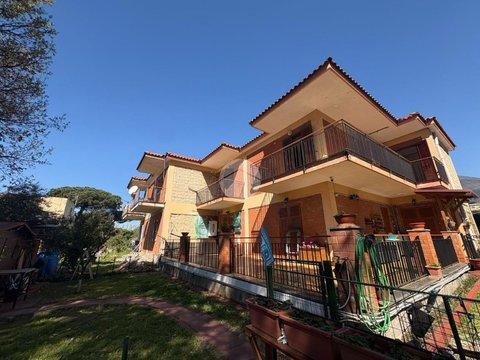 Villetta bifamiliare in Via del Monte, 15, Nicola - Montedoro - Camaldoli, Torre del Greco