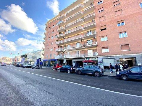 Trilocale in Viale John Fitzgerald Kennedy, 311, Fuorigrotta, Napoli