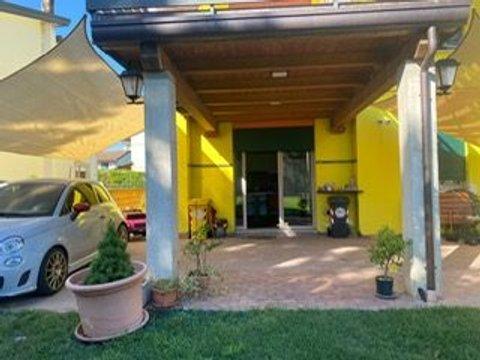 Villetta bifamiliare a Selvazzano Centro, Selvazzano Dentro