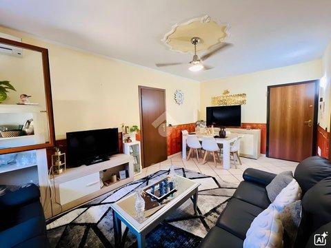 Quadrilocale in Viale Marche s.n.c, Valletta Valsecchi-Lunetta-Frassino, Mantova