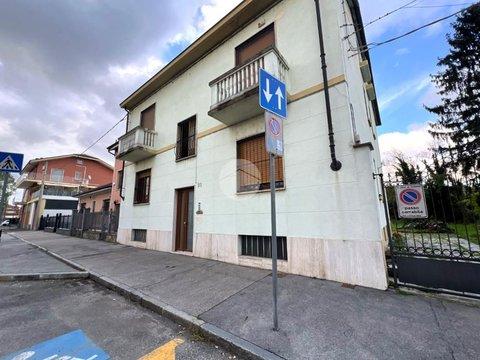Bilocale in strada dei Biasoni, 59, Barca, Torino