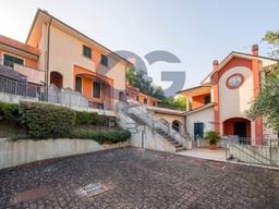 Trilocale in Via Grignano, 1, Mombaroccio