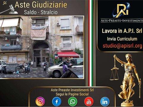 Appartamento in Via Sant' Antonio Abate, s.n.c, San Lorenzo, Napoli