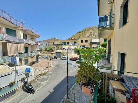 Quadrilocale in Via Sotto Il Monte, s.n.c, Arco Felice - Lucrino - Toiano, Pozzuoli