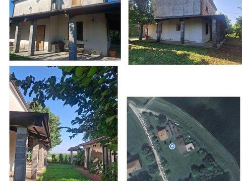 Casa indipendente in Via Portoni Bandissolo, 15, Portomaggiore
