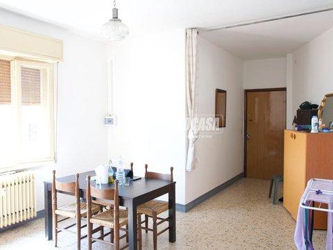 Trilocale in Via Alcide De Gasperi s.n.c, Rovato