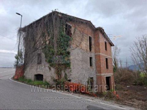 Trilocale in Via Ponte in Canneto s.n.c, Montecarlo
