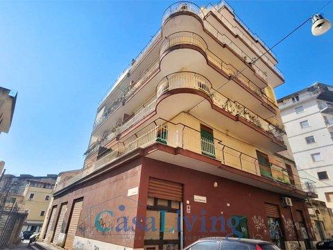 Trilocale in Via Generale Pietro Maravigna, 4, Montegrappa - Santa Rosalia, Palermo