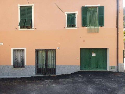 Casa indipendente in Via Provinciale, 29, Toirano