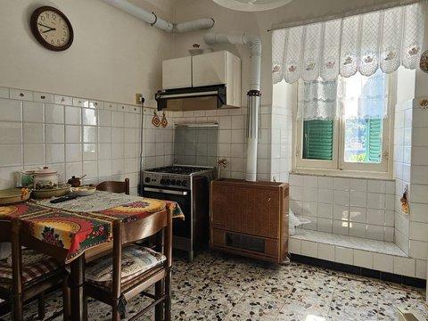 Trilocale in Via Costa del Vento s.n.c, Voltri, Genova