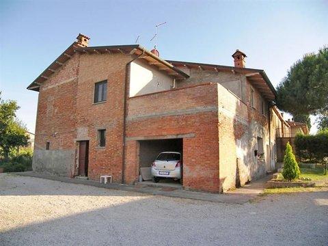 Casa indipendente a Centro, Torrita di Siena