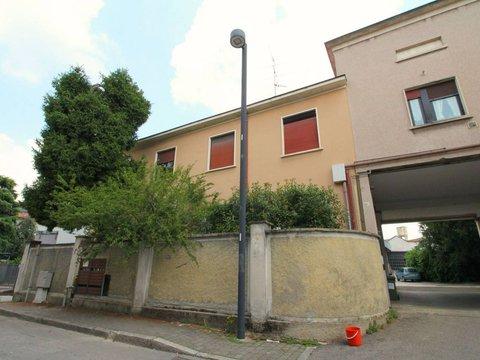 Bilocale in Via Napoli, 18, Varedo