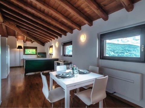 Monolocale in Via San Giacomo, 31, Sagnino-Tavernola-Monte Olimpino, Como