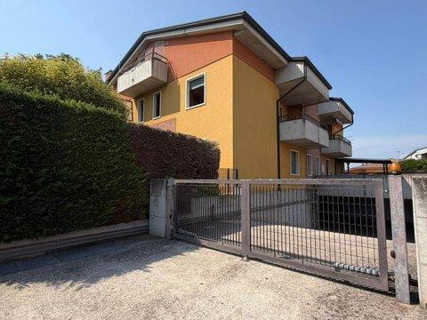 Quadrilocale in Via R. Ruffilli, 294, Zimella