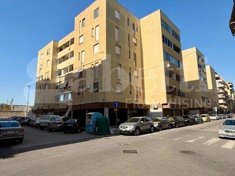 Appartamento in Via Francesco Rizzitelli, Centro, Barletta