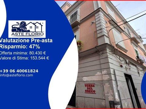 Quadrilocale in 2 Vico Abolitomonte, 37, Centro Storico, Torre del Greco