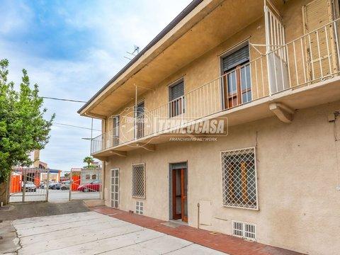 Casa indipendente in Strada dei Biasoni, Barca, Torino
