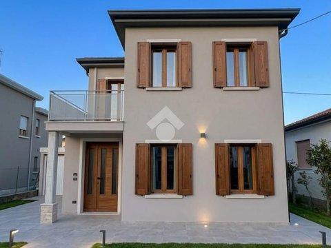 Villa in Via Isonzo, 13, Preganziol