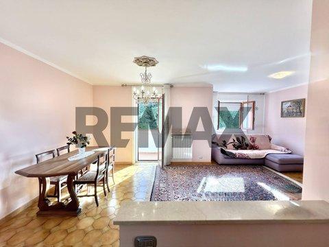 Trilocale in Via Tarvisio, 48, Valle Olona - San Fermo, Varese