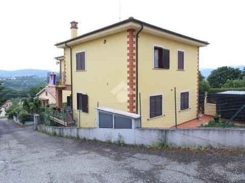 Trilocale in Via Sassetti s.n.c, Poggio Nativo