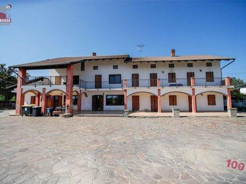 Villa in Via F. Crispi, 1, Verolengo
