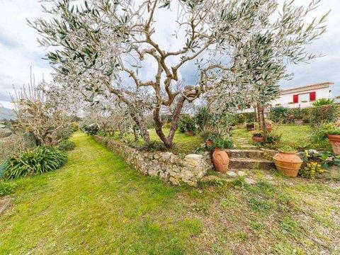 Villetta bifamiliare a Leccia, Livorno