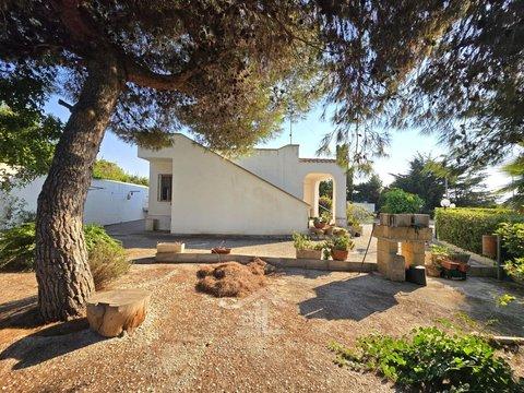 Villa in Via dei Garofani, 21, Litorale Leccese, Lecce