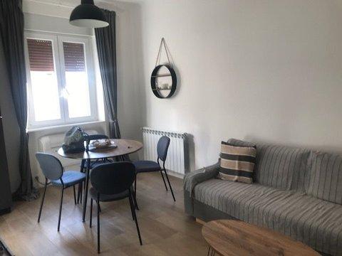 Bilocale in Via dei Giuliani, 40, San Giacomo, Trieste